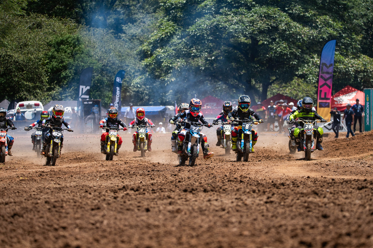 Los mejores pilotos de la región disputaron Copa Latinoamericana de Minicross